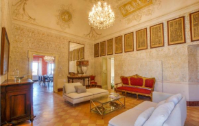 Amazing home in Potenza Picena with Jacuzzi and 4 Bedrooms